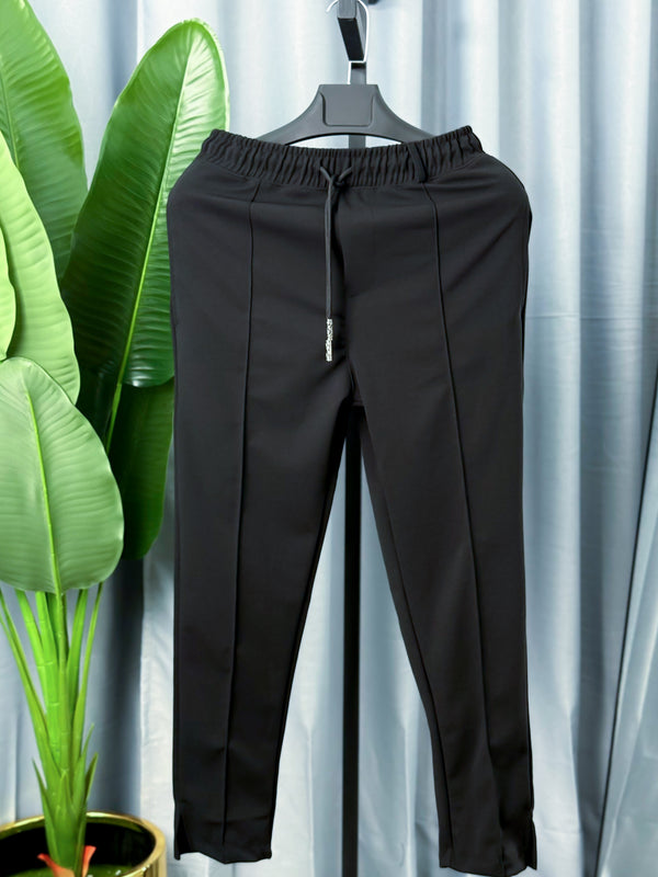 Evikon Low Cut Baggy Jogger - Black - front view