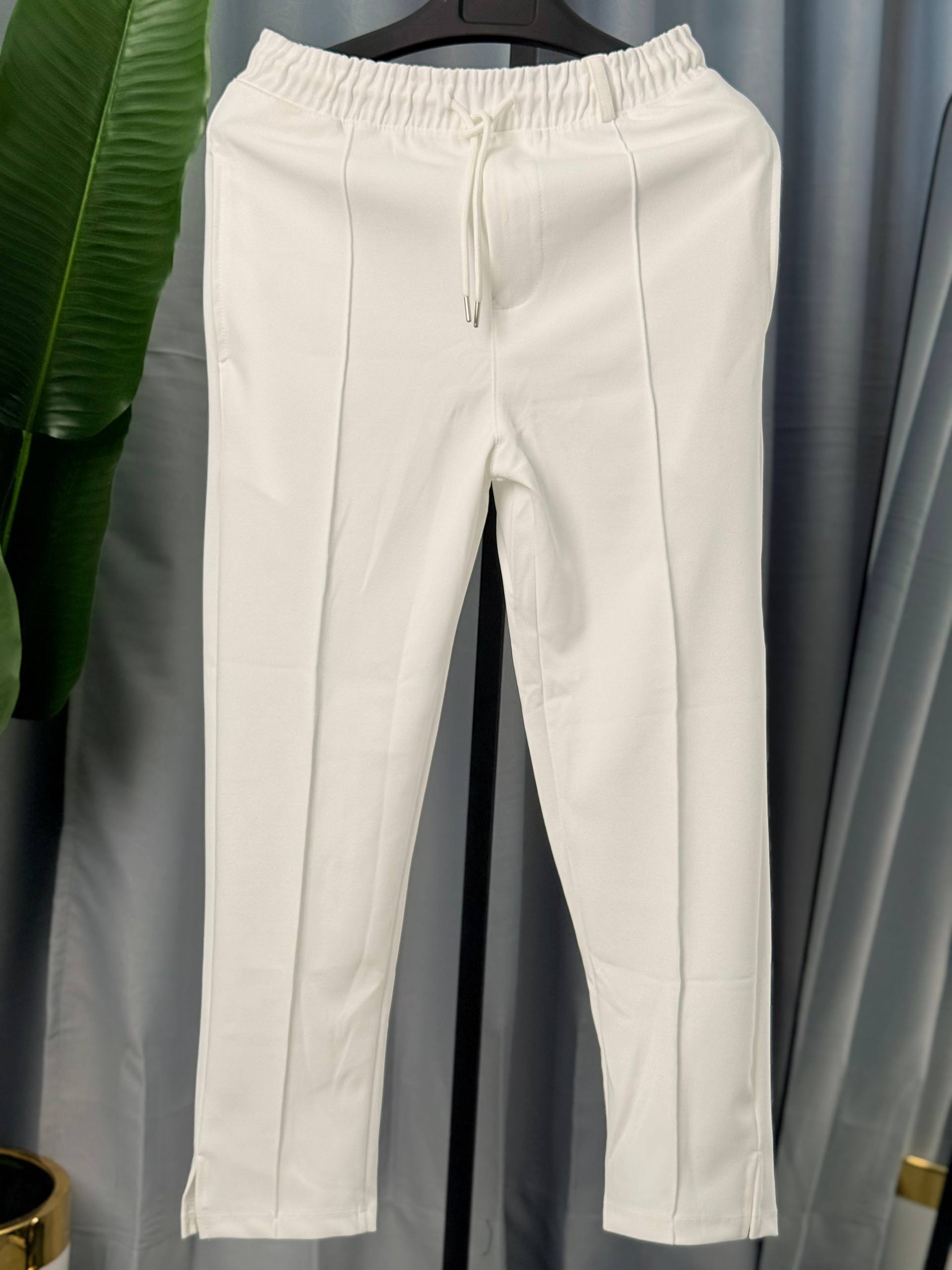 Low Cut Baggy Jogger (White)